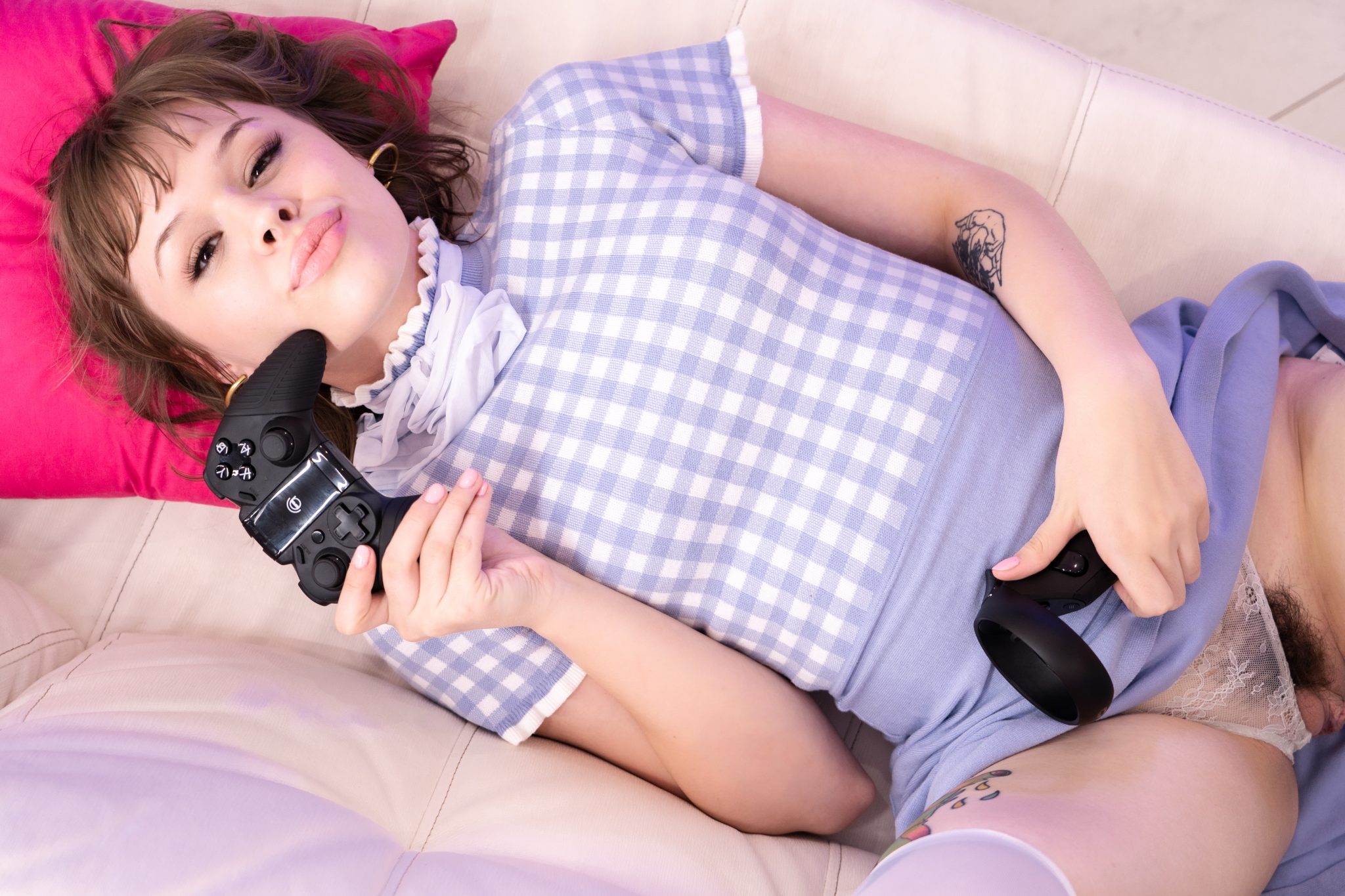 Teenage Gamer Girl Is A VR Cum Thirsty Slut VR Teen